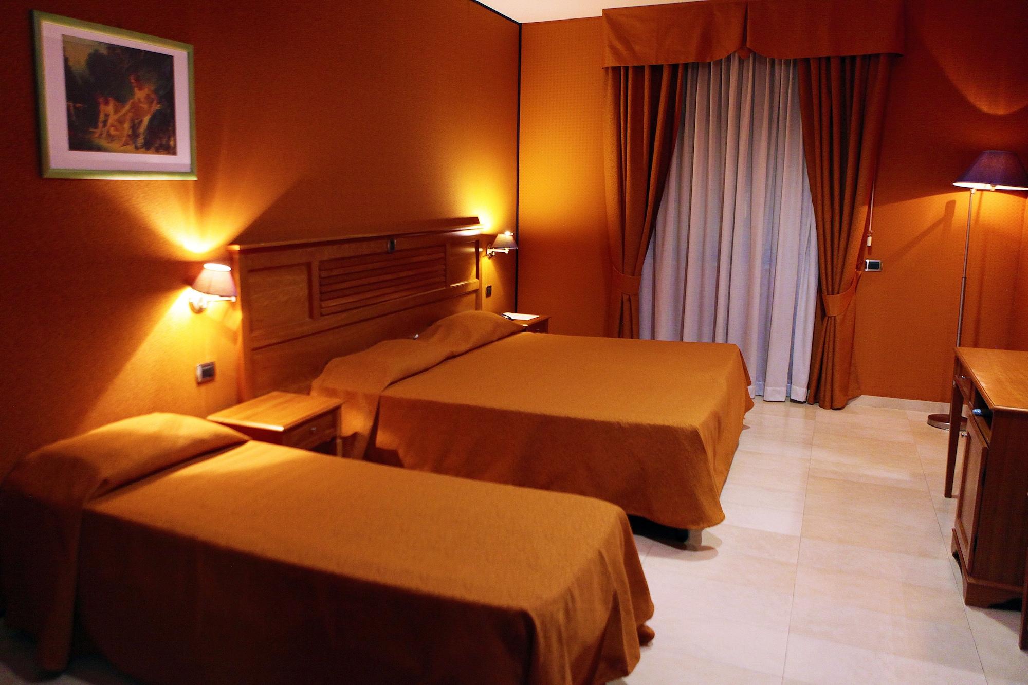 Hotel Futura Centro Congressi Neapol Zewnętrze zdjęcie